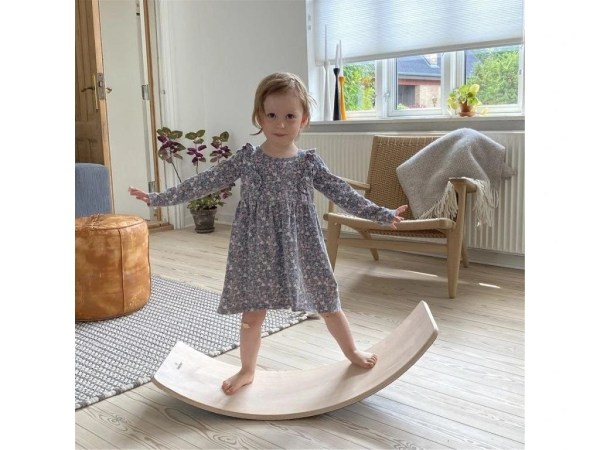 32389-3_baby-dan-drevena-balancni-deska-balance-board--fcs